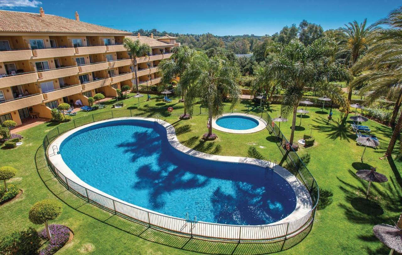 Amazing apartment in Marbella-Elviria with 2 Bedrooms, WiFi&Outdoor swimming pool Buitenkant foto